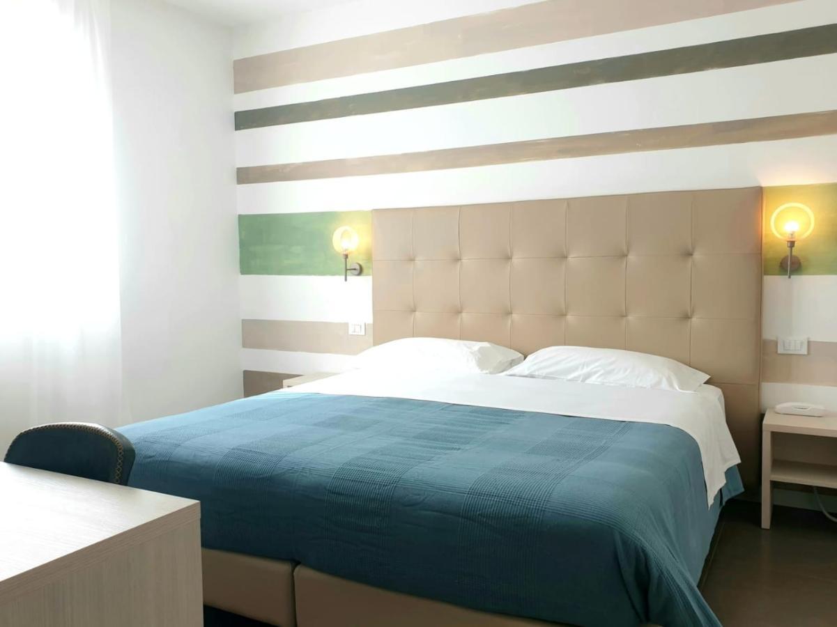 Hotel Grel Chiaramonte Gulfi Extérieur photo